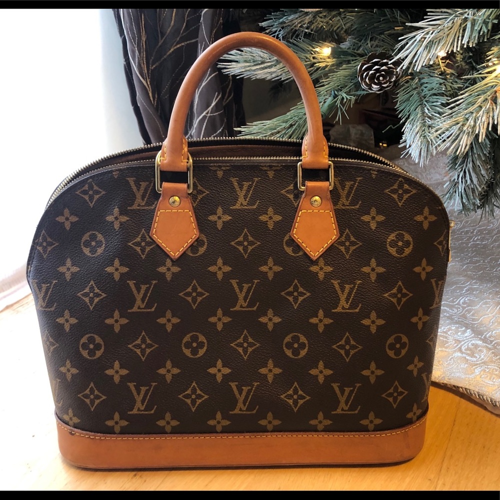 🔥 Price Drop 🔥 Louis Vuitton Alma